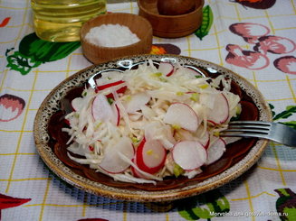 Капустный салат с редиской