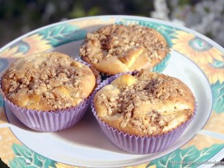 Яблочные маффины с овсяной посыпкой