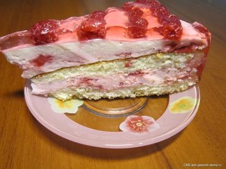 Торт-суфле с клубникой