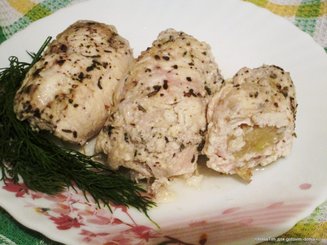 Куриные рулетики с яблоками