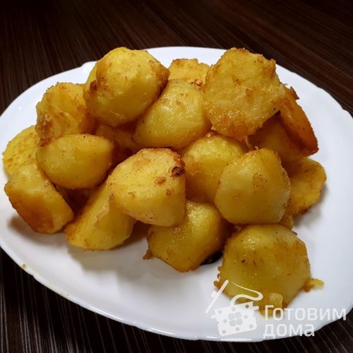 Запеченный картофель с чесноком и паприкой