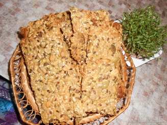 Хрустящие мультизерновые хлебцы с семечками