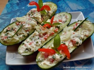 "Лодочки" из свежих огурцов