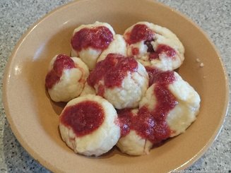 Ленивые вареники с вишней