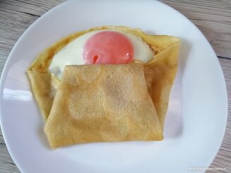 Яичница в блинном конвертике