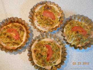 Мясные маффины из куриного филе, грибов и сыра моцарелла