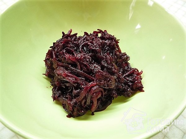 Канапе со свеклой, пармезаном и кедровыми орешками фото к рецепту 1