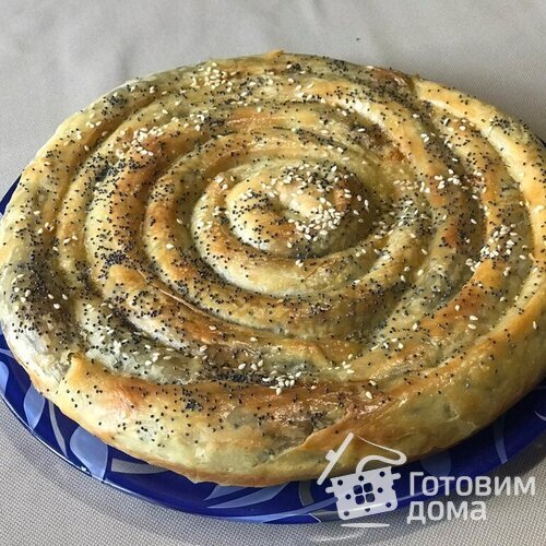 Турецкий мясной пирог бёрек (тур.- böreğ) из теста фило