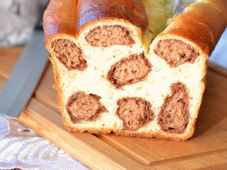 Леопардовая сдобная бриошь