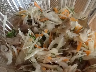 Папин салат (квашеная капуста с грибами)