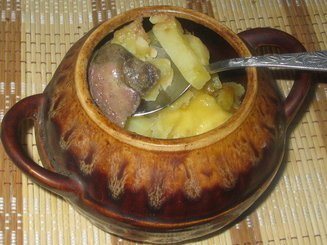 Горшочки с печенью и картошкой