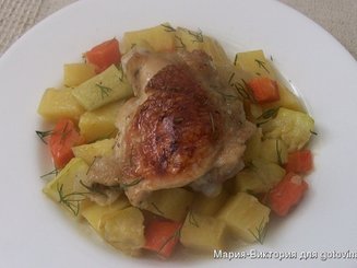 Курица с овощами, запечённая в духовке