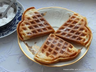 Дрожжевые вафли на завтрак