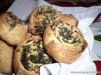 Творожные булочки с укропом и чесноком