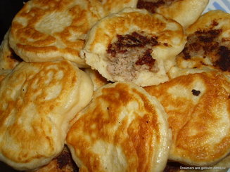Пышные оладушки на дрожжах