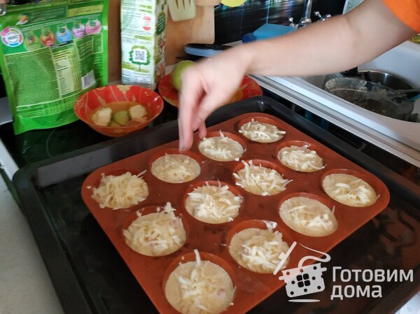 маффины с колбасой и сыром рецепт в домашних условиях. 311fd8def58557c67cf1a22b1ccf1cd0 m. маффины с колбасой и сыром рецепт в домашних условиях фото. маффины с колбасой и сыром рецепт в домашних условиях-311fd8def58557c67cf1a22b1ccf1cd0 m. картинка маффины с колбасой и сыром рецепт в домашних условиях. картинка 311fd8def58557c67cf1a22b1ccf1cd0 m. Включить духовку для предварительного разогрева на 200-220 градусов Цельсия в зависимости от мощности духового шкафа. Режим выпечки лучше всего подойдет типа конвекции или разогрева сверху и снизу. Так маффины пропекутся равномерно со всех сторон и не подгорят.
