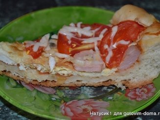 Лёгкий пирог с сосисками к завтраку