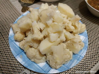 цветная капуста с картошкой"как в школе"