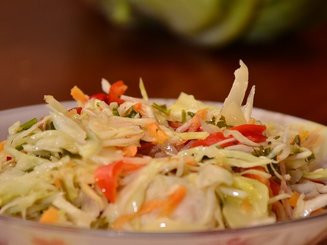 Салат с капустой "Пестренький"