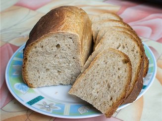 Деревенский ржаной хлеб на дрожжах