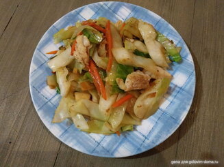 Стир-фрай из курицы и капусты