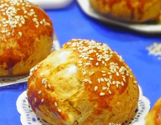 Бездрожжевые турецкие сырные булочки с кунжутом