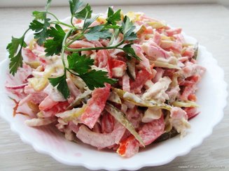 Салат с курицей и ветчиной "Кристина"