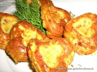 кабачковые кексы с луком и беконом