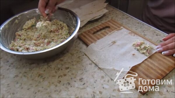 Закуска в лаваше с колбасой, сыром и яйцами фото к рецепту 1