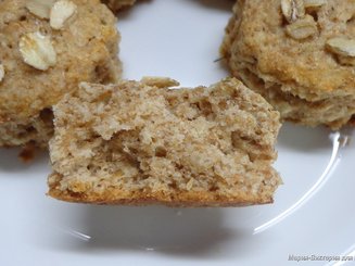 Цельнозерновые мини-сконы с овсяными хлопьями