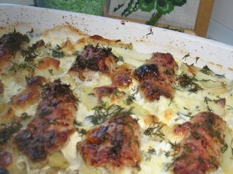 Запеканка из картофеля с куриными рулетиками