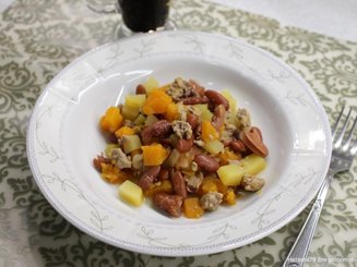 Тыквенное жаркое с фаршем и фасолью