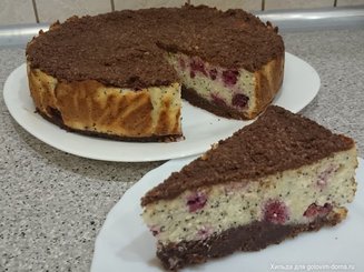 Вишнёво-шоколадный пирог с рассыпчатой крошкой