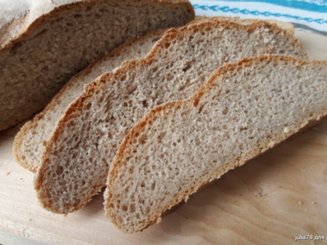 Деревенский ржаной хлеб на дрожжах