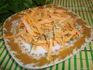 Салат из моркови с чесноком