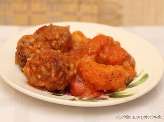 Юварлакя коккинисто (тефтели в соусе)