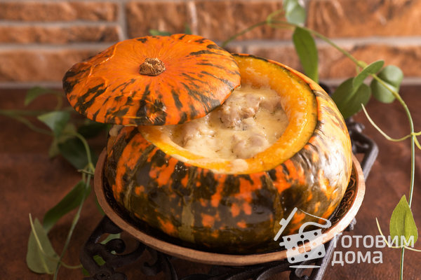 Тыква, фаршированная курицей и сыром (запеченная в духовке) фото к рецепту 11