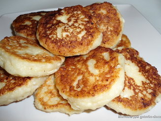 Сырники из творога с яблоками