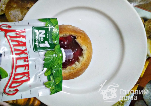 Булочки с начинкой из джема фото к рецепту 8