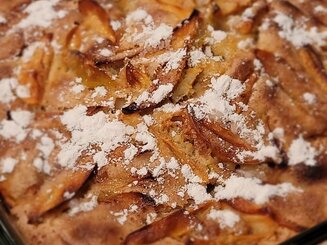 Шарлотка с яблоками