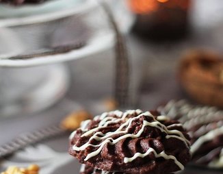 Шоколадное печенье с грецким орехом и корнем имбиря