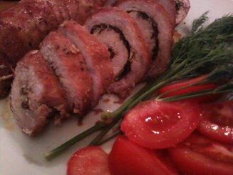 Свинной рулет с зеленью