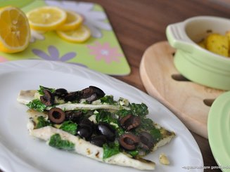 Запеченное рыбное филе с чесноком, петрушкой и орегано