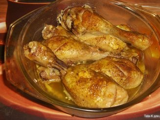 Запеченные куриные голени, маринованные в дижонской горчице