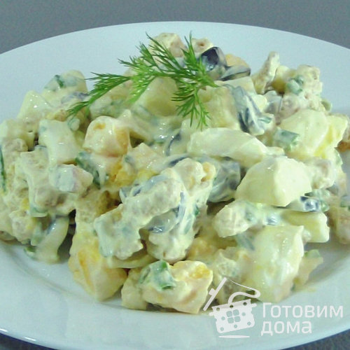 Салат с зеленым луком и яйцом