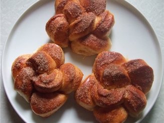 Имбирные булочки-розочки с корицей