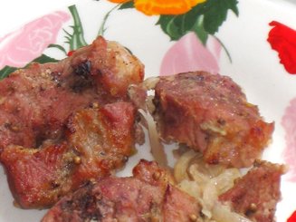Шашлык в духовке на "луковой подушке"