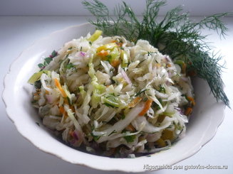 Салат с капустой "Пестренький"