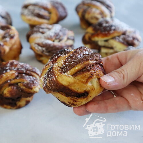 Мягкие, воздушные булочки с шоколадной пастой