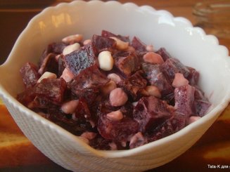 Салат из свеклы и зерненого творога